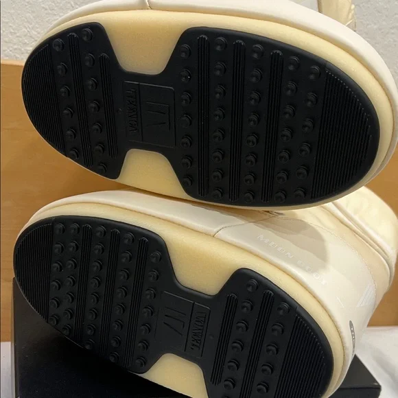 Moon Boot Women's Beige Winter Boots - Picture 6 of 7